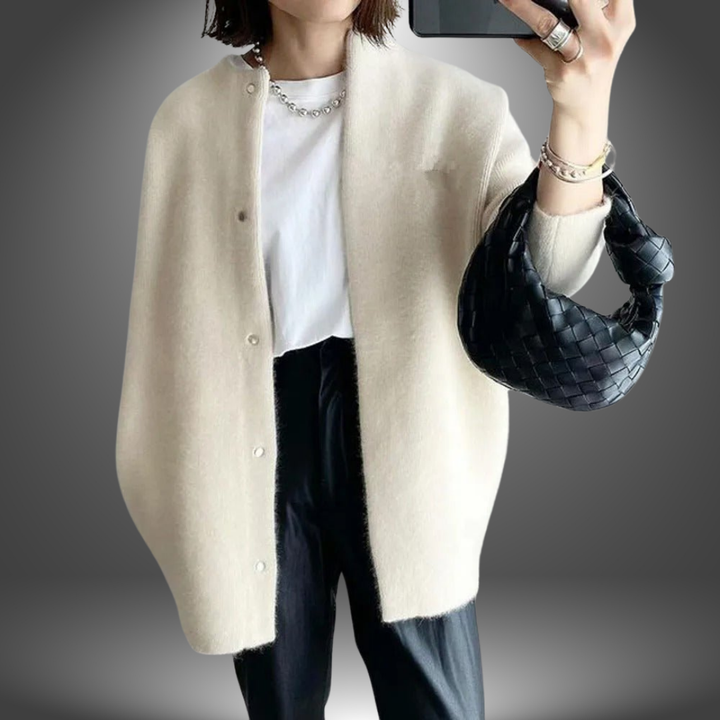 Victoria | Handgefertigter Cardigan mit Knöpfen