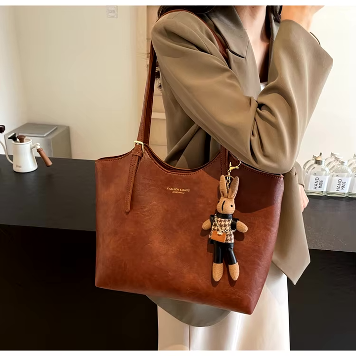 Olivia | Handgefertigte Lederhandtasche für jeden Anlass