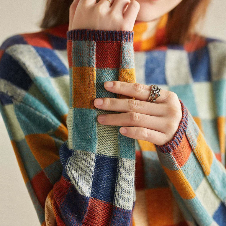 Federica | Premium Farbiger Pullover