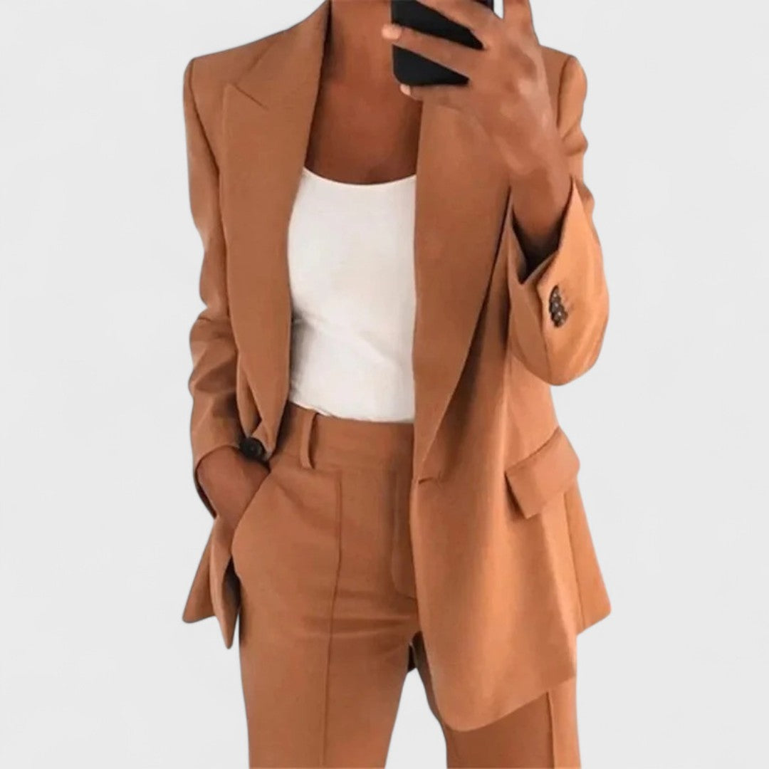 Leila | Elegantes Handgefertigtes Damenoutfit
